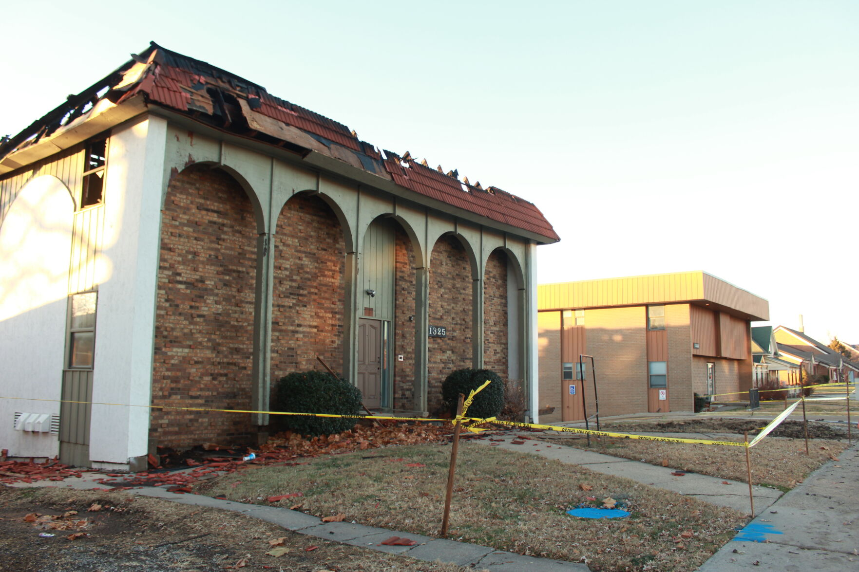 Apartment building by campus catches fire